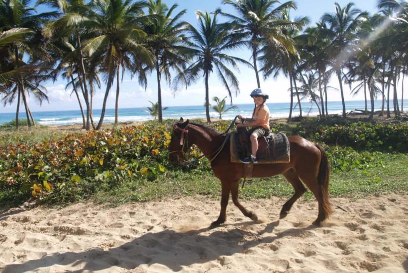 beach-Horsbackriding-punta-cana-kids-1-820×550-1